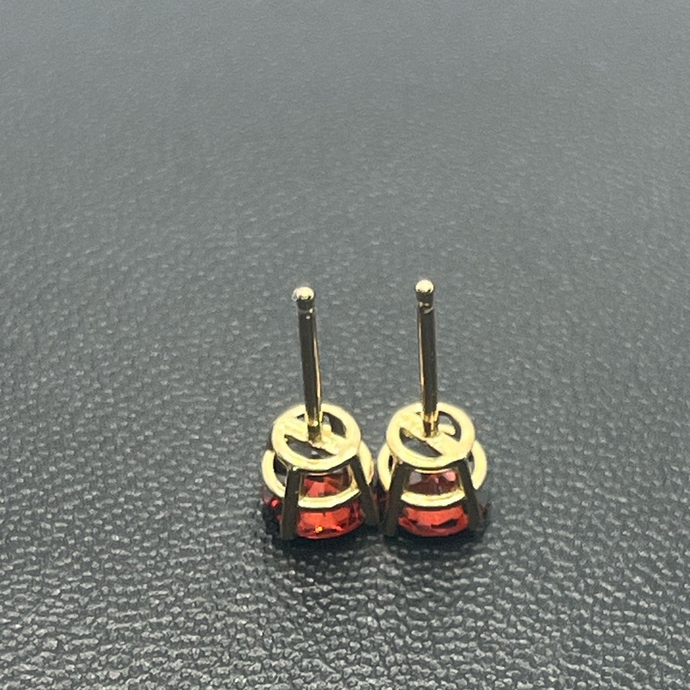 14k yellow gold red stone solitaire stud earrings 4 prong - Picture 6 of 16